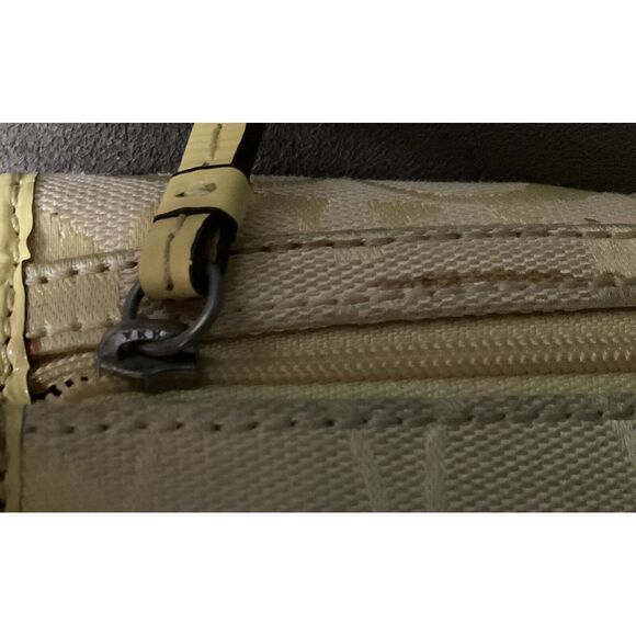Coach Signature Yellow Canvas Leather Trim Credit Card Checkbook Trifold Wallet - Picture 9 of 9